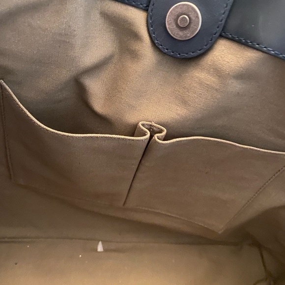 Frye large denim / leather tote NAVY new without tags - Picture 15 of 16